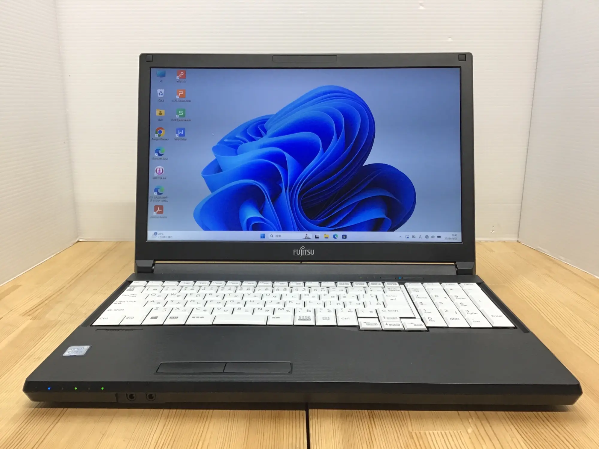 富士通 LIFEBOOK A579/B Win11 Core i5 office 富士通 LIFEBOOK A579/B(CPU：Core i5 8265U 1.6GHz/メモリ：16GB/SSD