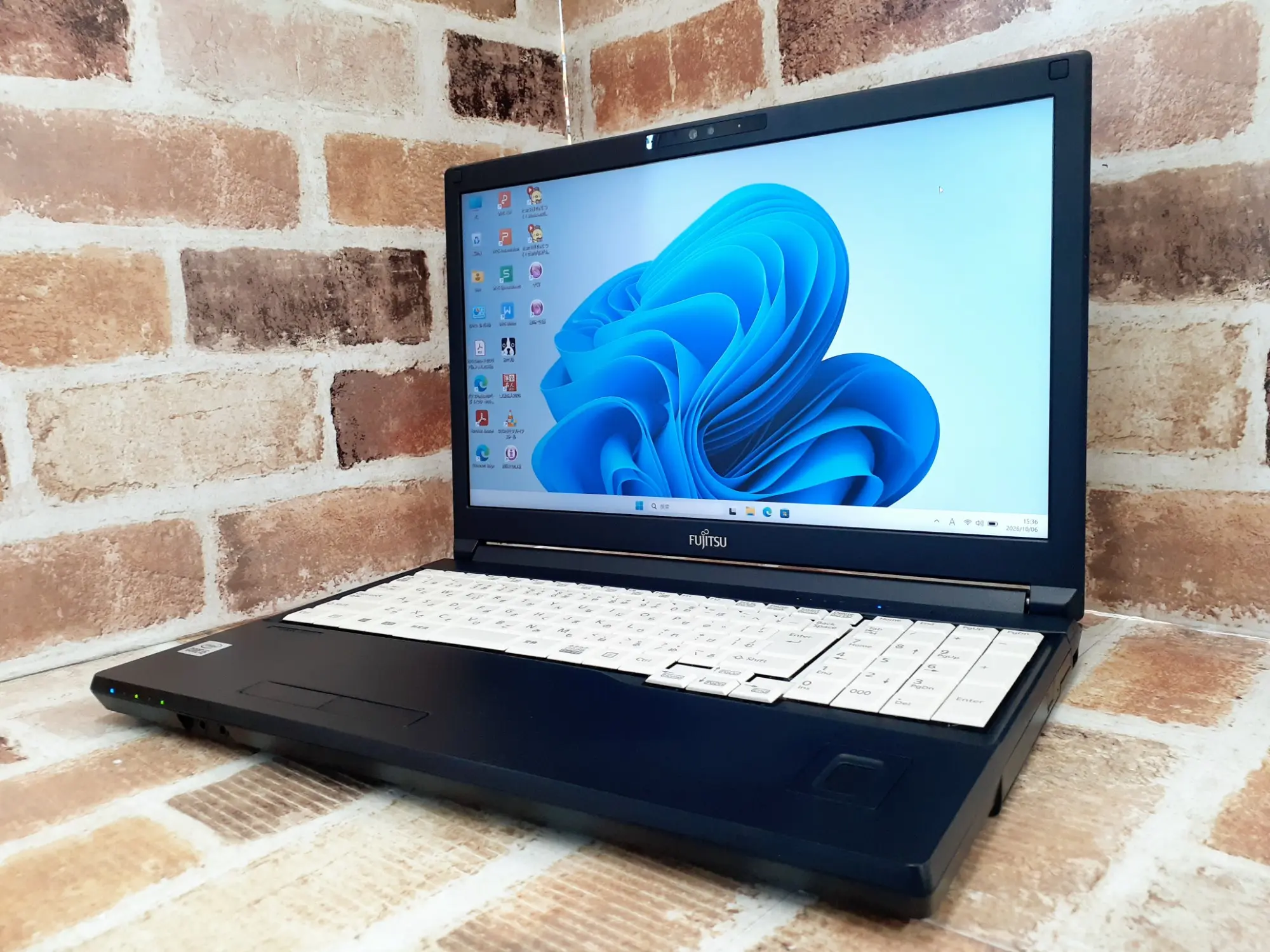 富士通 A5510/F i5 第10世代