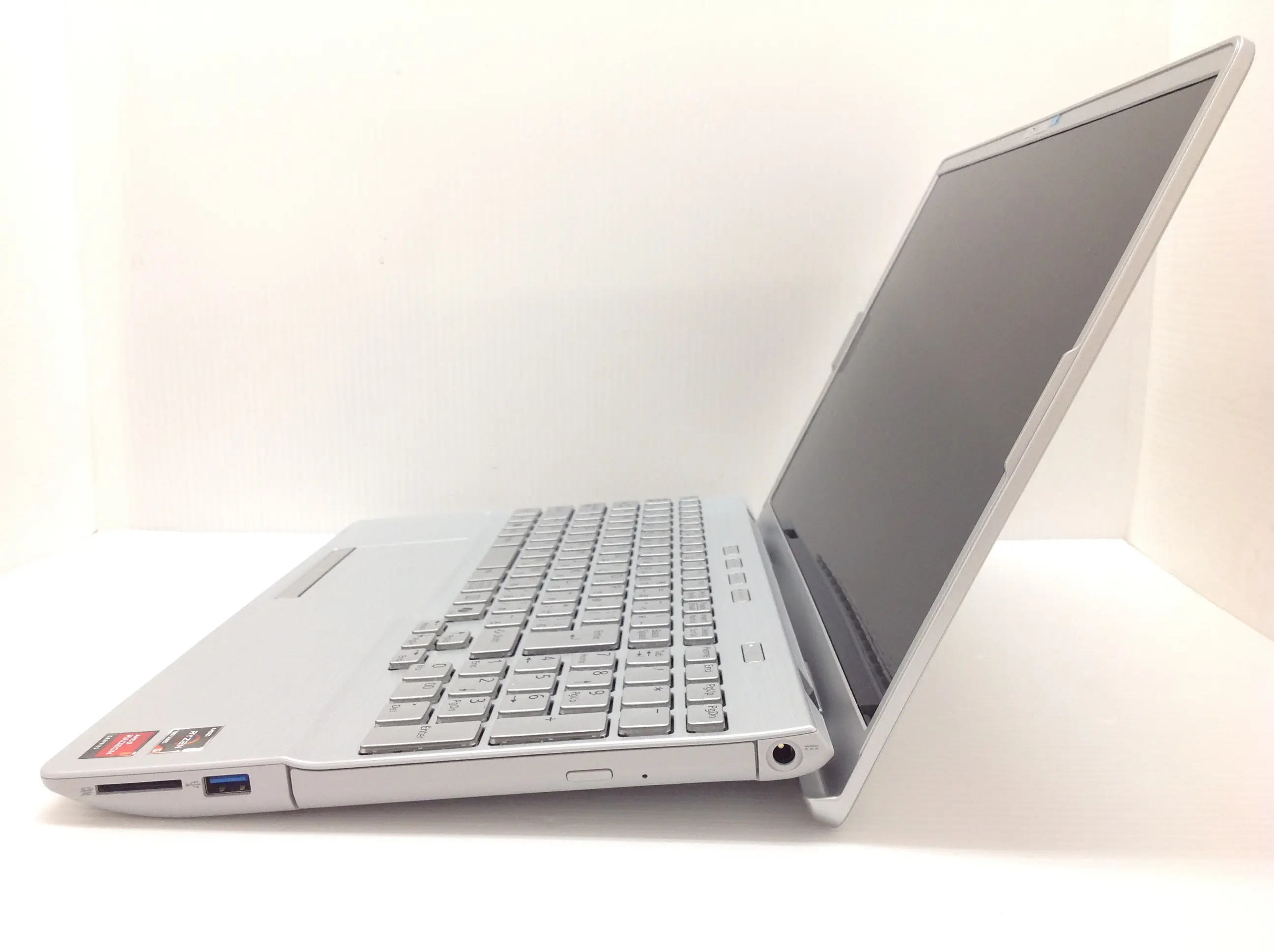 富士通 FMV Note A A500-K3 Win11・メモリ16GB・SSDモデル