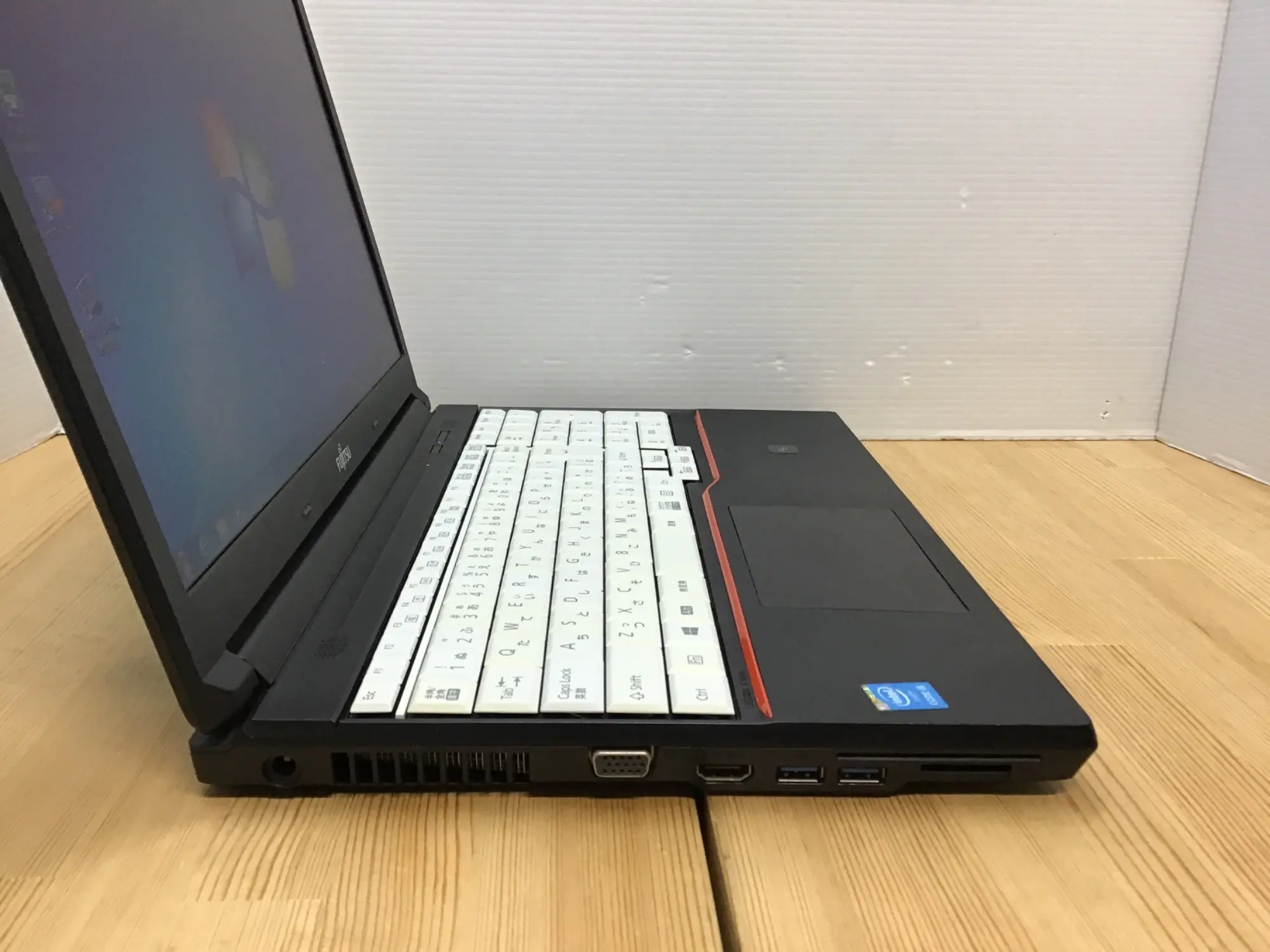富士通 LIFEBOOK A744/H(Core i7 4300M 2.6GHz/8GB/SSD256GB)Windows7