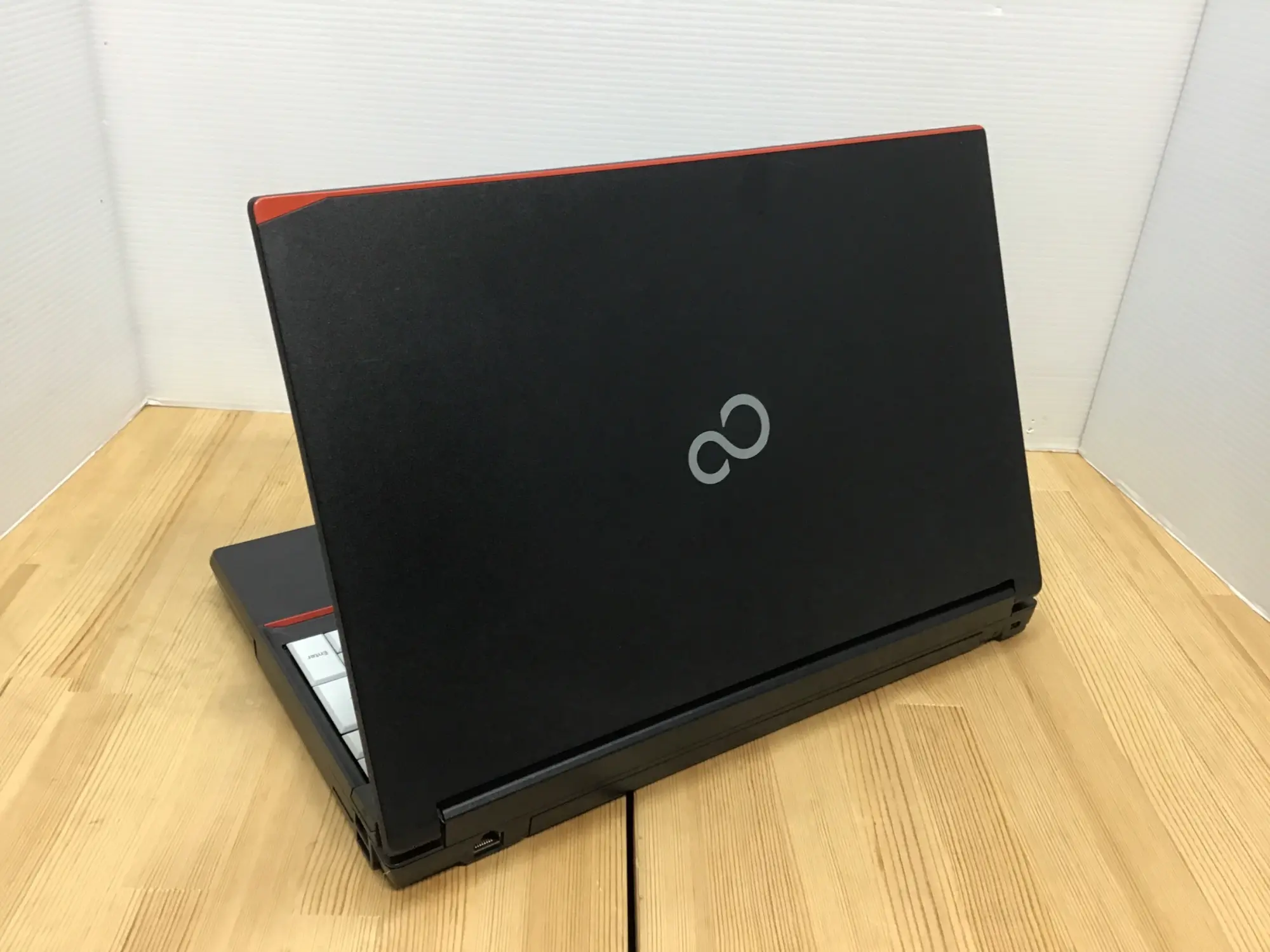 富士通 LIFEBOOK A744/H(Core i7 4300M 2.6GHz/8GB/SSD256GB)Windows7