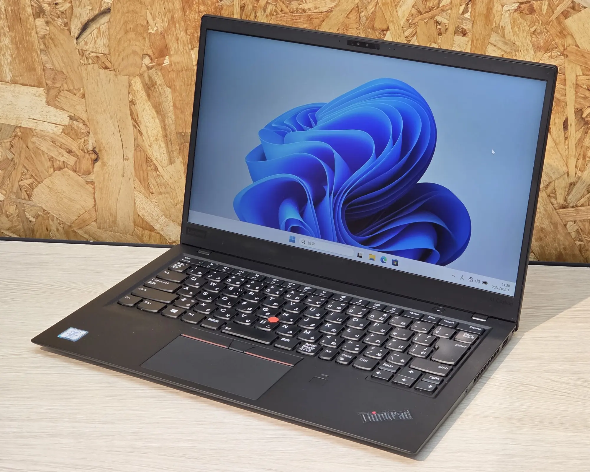 Lenovo ThinkPad X1 Carbon（CPU：Core i5 8350U 3.6GHz(最大)/メモリ