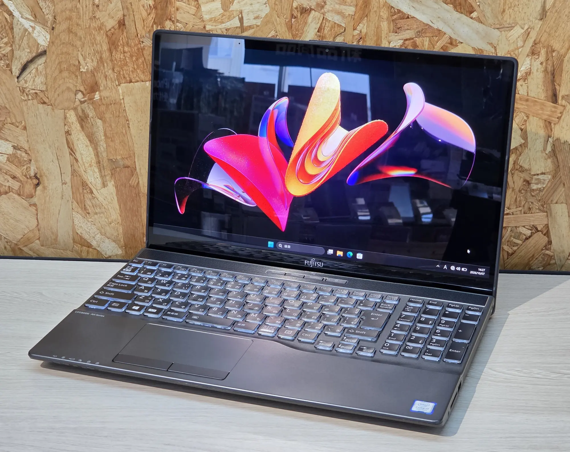 富士通 LIFEBOOK AH-X/D3（第9世代CPU）