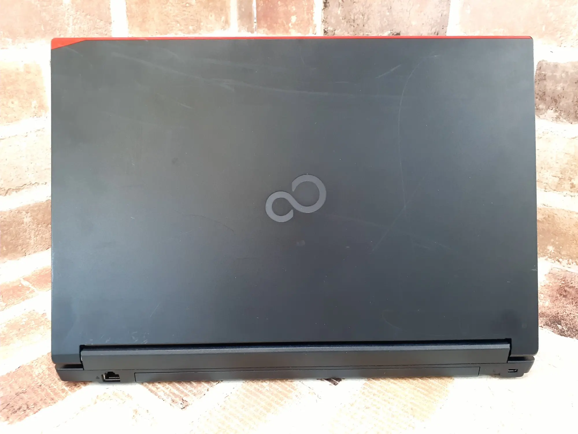 富士通ノートA579/AW i5第8世代 Windows11 Office21 FUJITSU A579/A Core i5 8365U 1.60GHz 8世代 8GB 256GB 15.6インチ