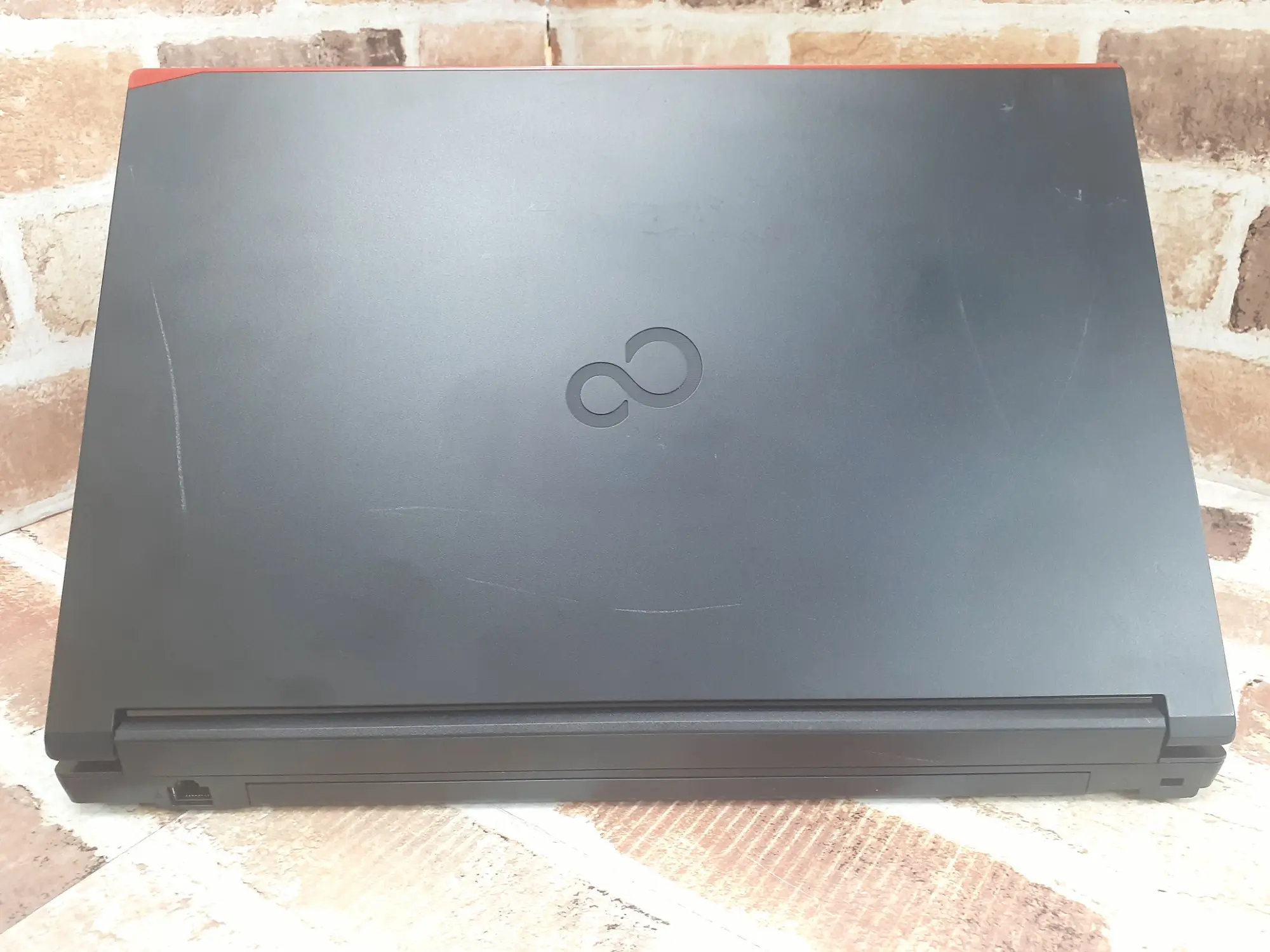 富士通 A5510/F Core i5 10210U 1.60GHz 10世代 16GB 128GB 15.6インチ