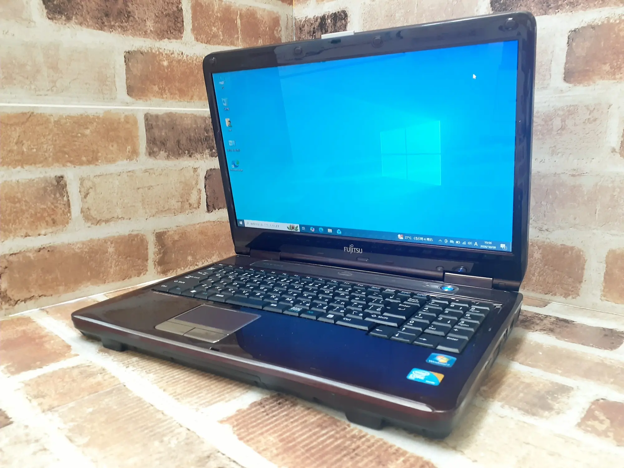 富士通 NF/E50 Windows 10 Home
