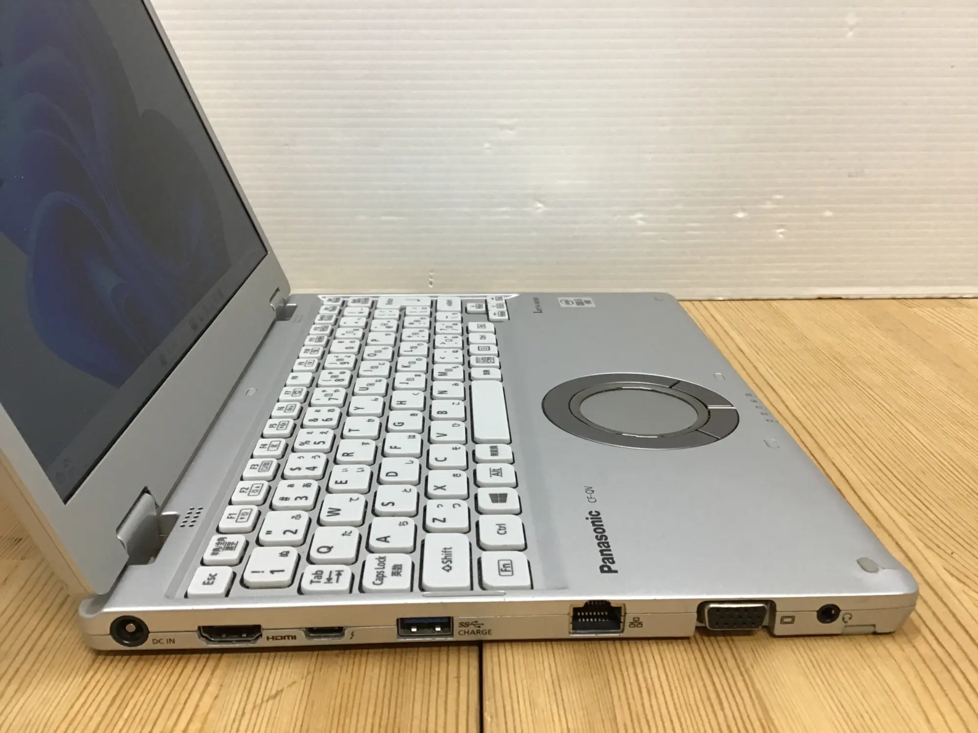 Panasonic Let's note CF-QV9U30VS シルバー Panasonic Let's note CF-QV9U30VS (Core i5 10310U 16GB SSD256GB