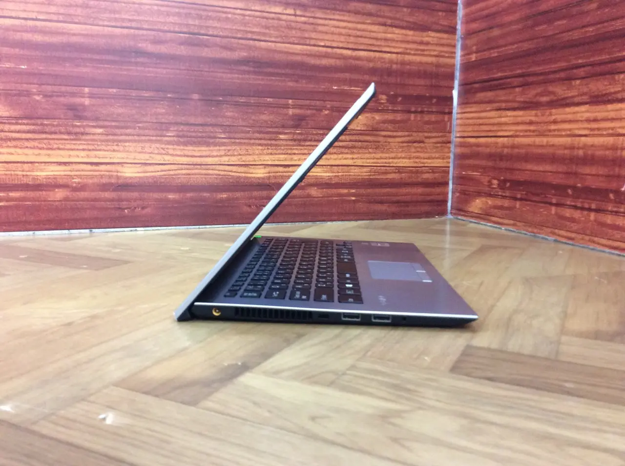 VAIO Pro PG 13(CPU： Core i5 1035G1 1GHz/メモリ：8GB/SSD：256GB)