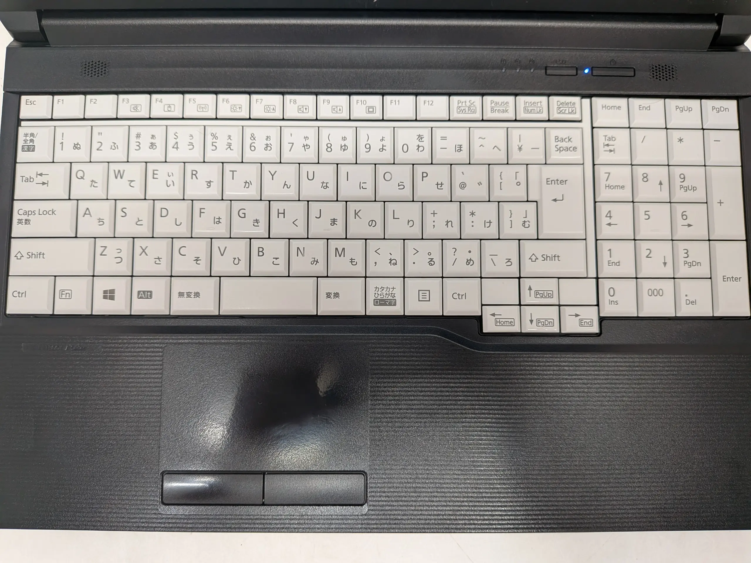 LIFEBOOK A5510/E(CPU： Core i3 10110U 2.59GHz/メモリ：8GB/SSD：128GB)