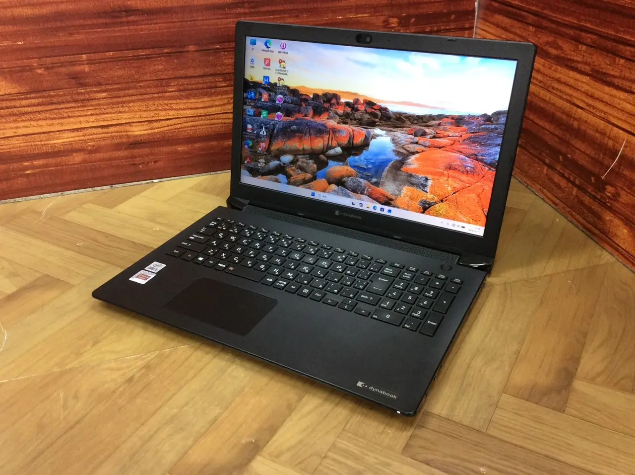 Dynabook BJ65