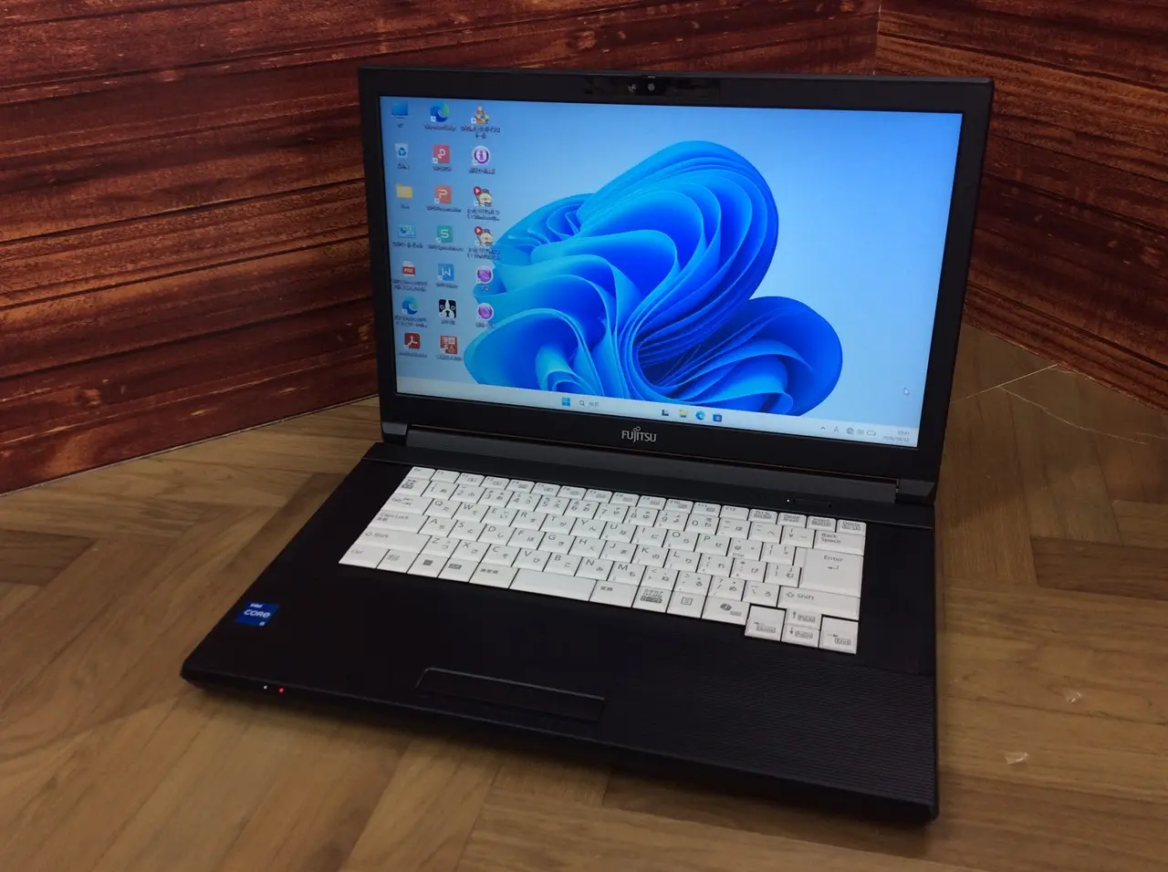 富士通　LIFEBOOK A5513/R