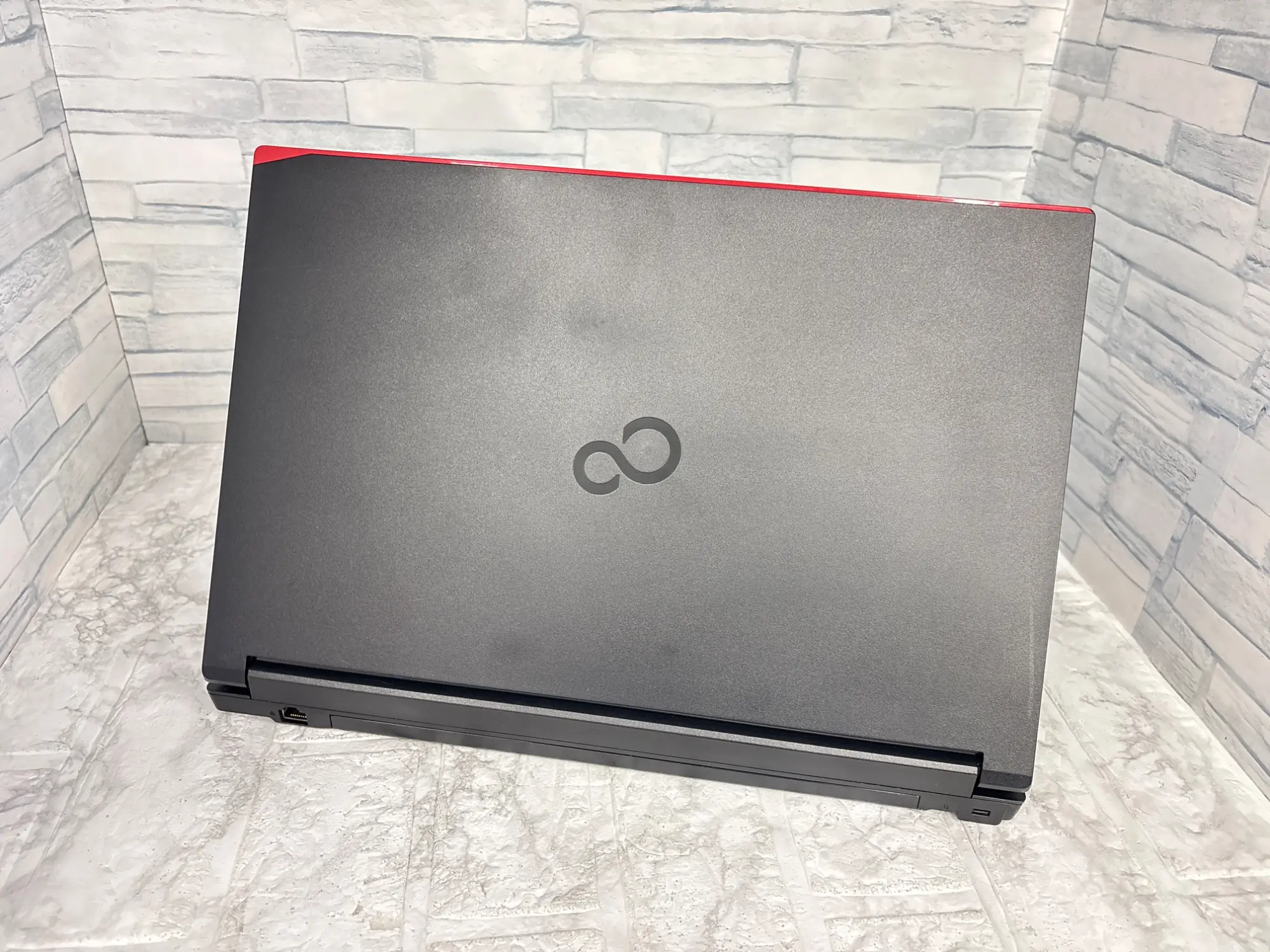 富士通 LIFEBOOK A579/B(Corei5-8265U 1.9GHz / メモリ:8GB / HDD