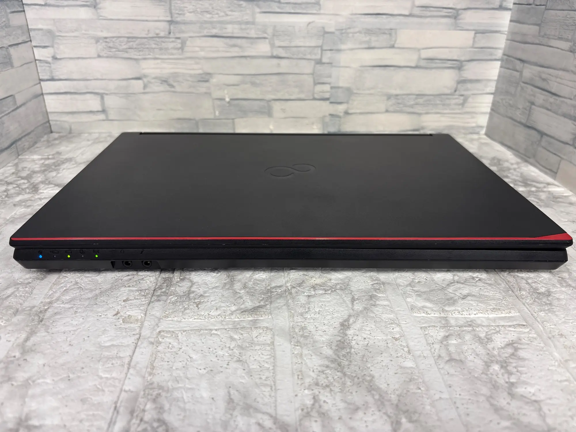 富士通 LIFEBOOK A579/B(Corei5-8265U 1.9GHz / メモリ:8GB / HDD
