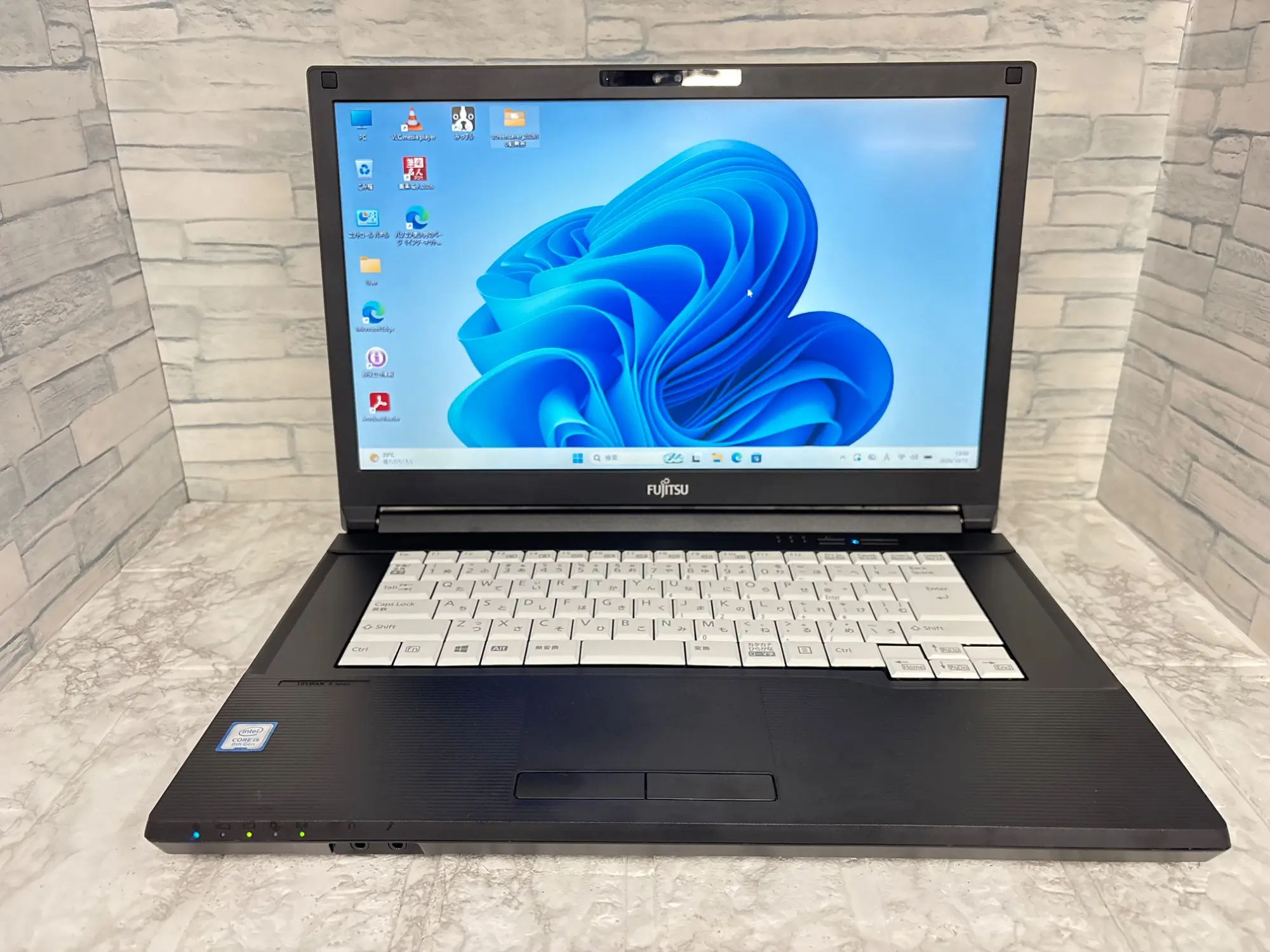 富士通 LIFEBOOK A579/B(Corei5-8265U 1.9GHz / メモリ:8GB / HDD