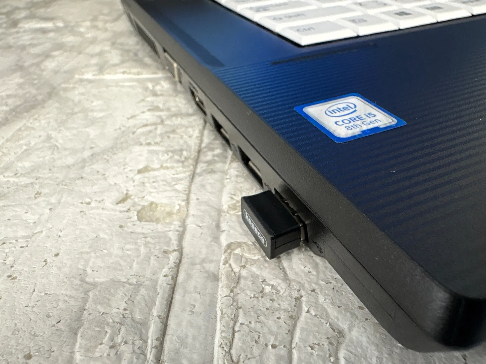 富士通 LIFEBOOK A579/B(Corei5-8265U 1.9GHz / メモリ:8GB / HDD