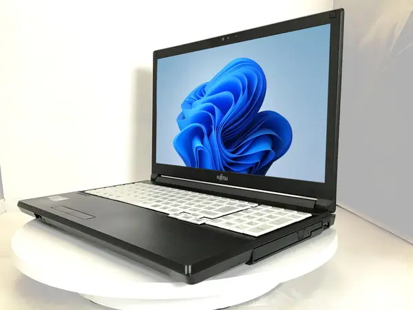 富士通 LIFEBOOK A579/CX（中古パソコン）