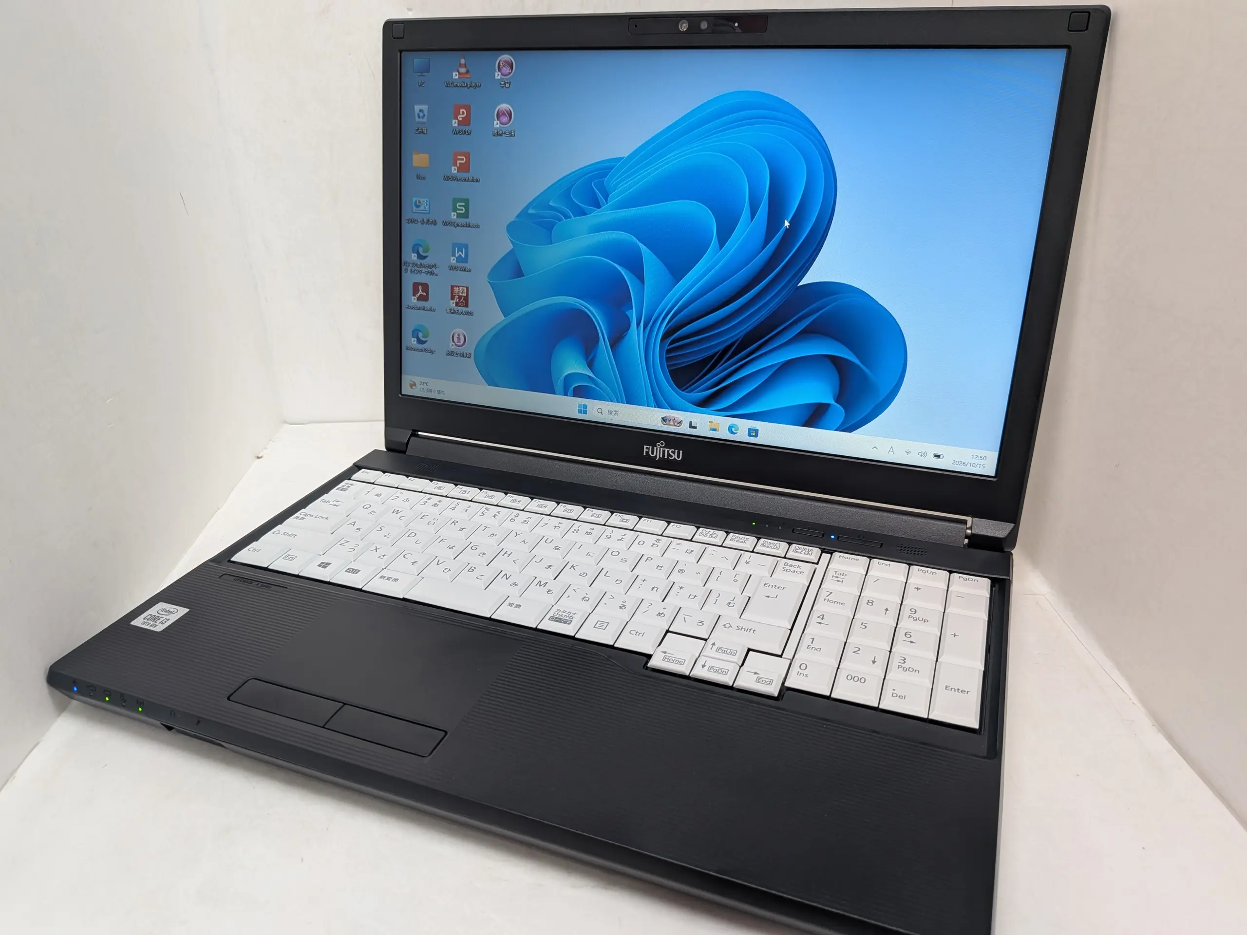 LIFEBOOK A5510/EX(CPU： Core i3 10110U 2.59GHz/メモリ：8GB/SSD：256GB)