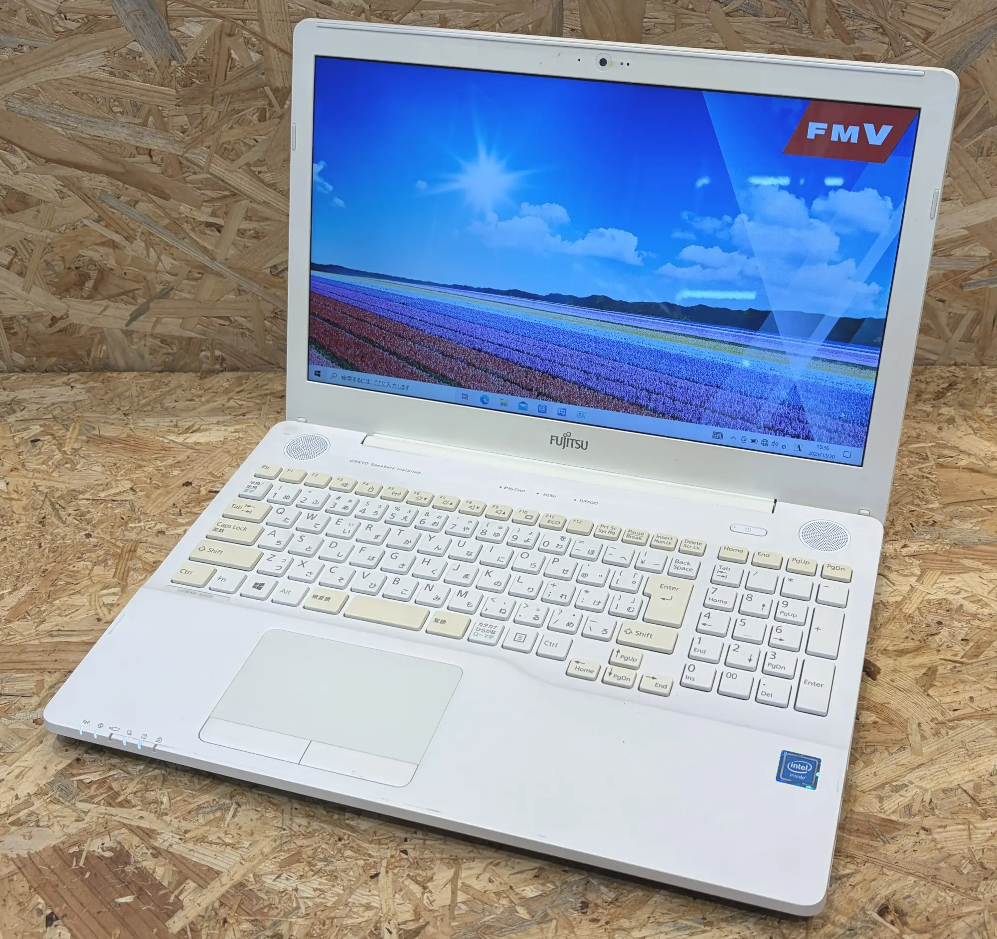 富士通 LIFEBOOK AH42/Y（第6世代）