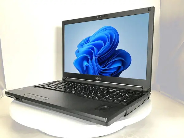 富士通 LIFEBOOK A749/B（訳ありパソコン）