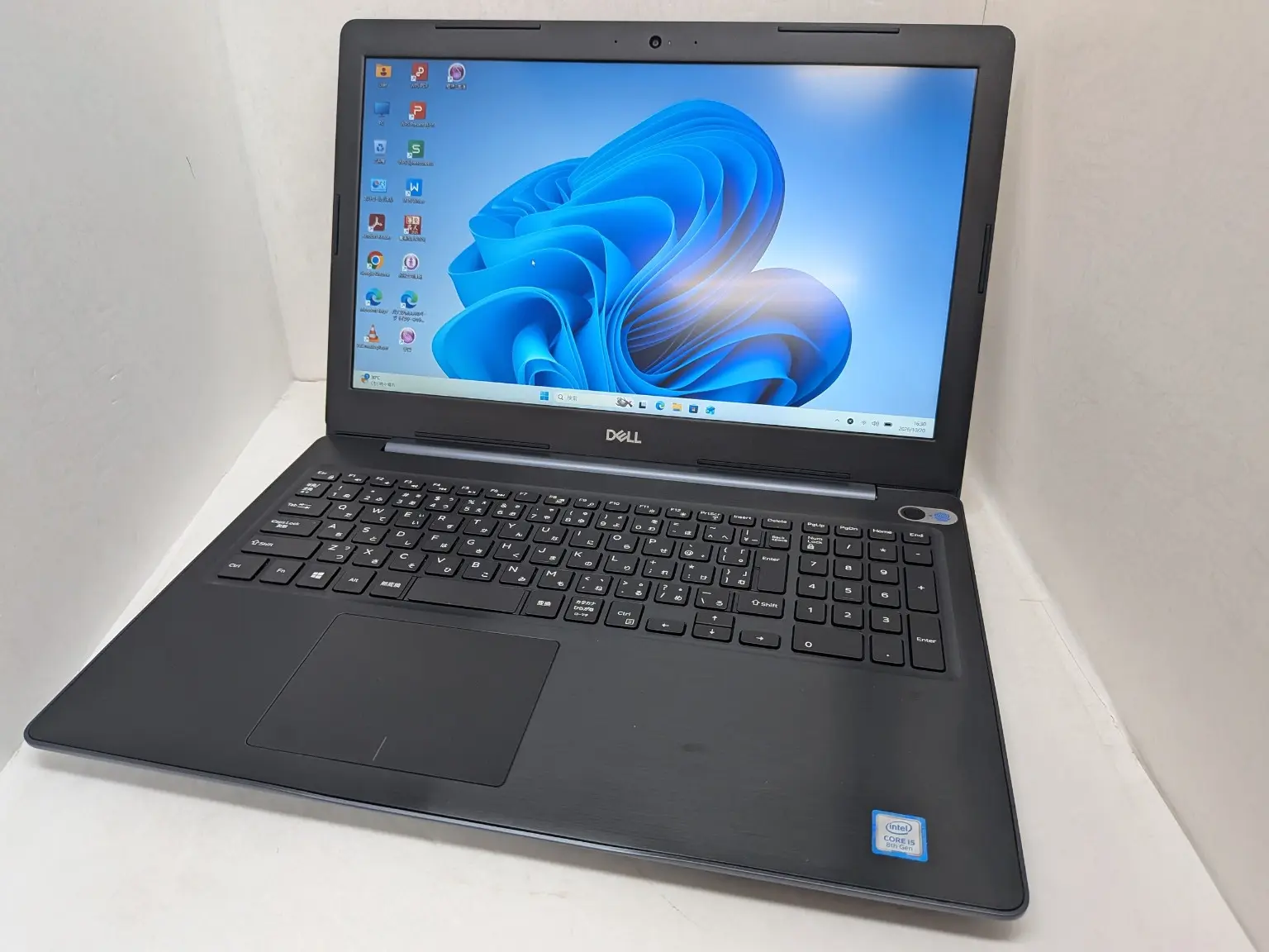 Dell Inspiron 15 5570（第8世代Core i5）
