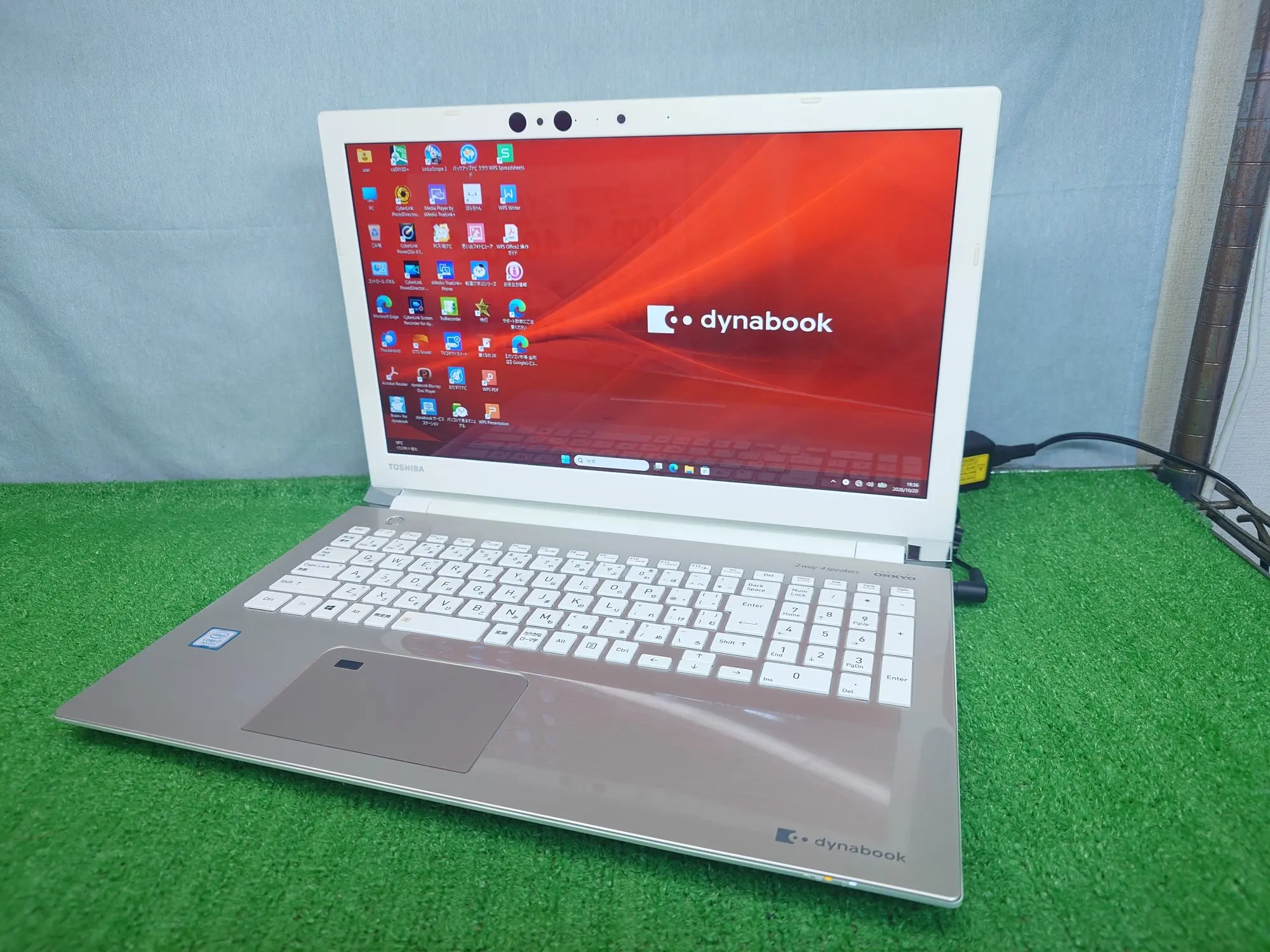 dynabook AZ65/GGSD