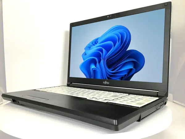 富士通 LIFEBOOK A5510/E（第10世代CPU）