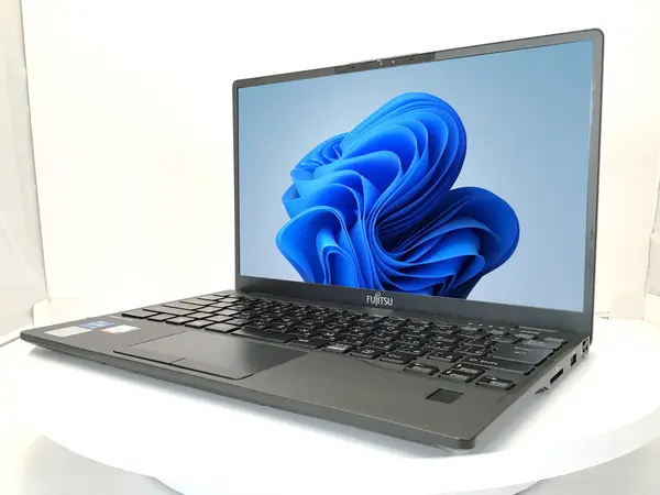富士通 LIFEBOOK U9312/J（第12世代CPU）