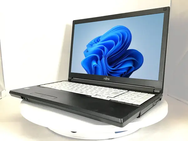 富士通 LIFEBOOK A579/C（中古パソコン）