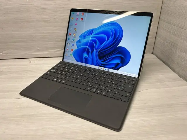 Microsoft Surface Pro 8
