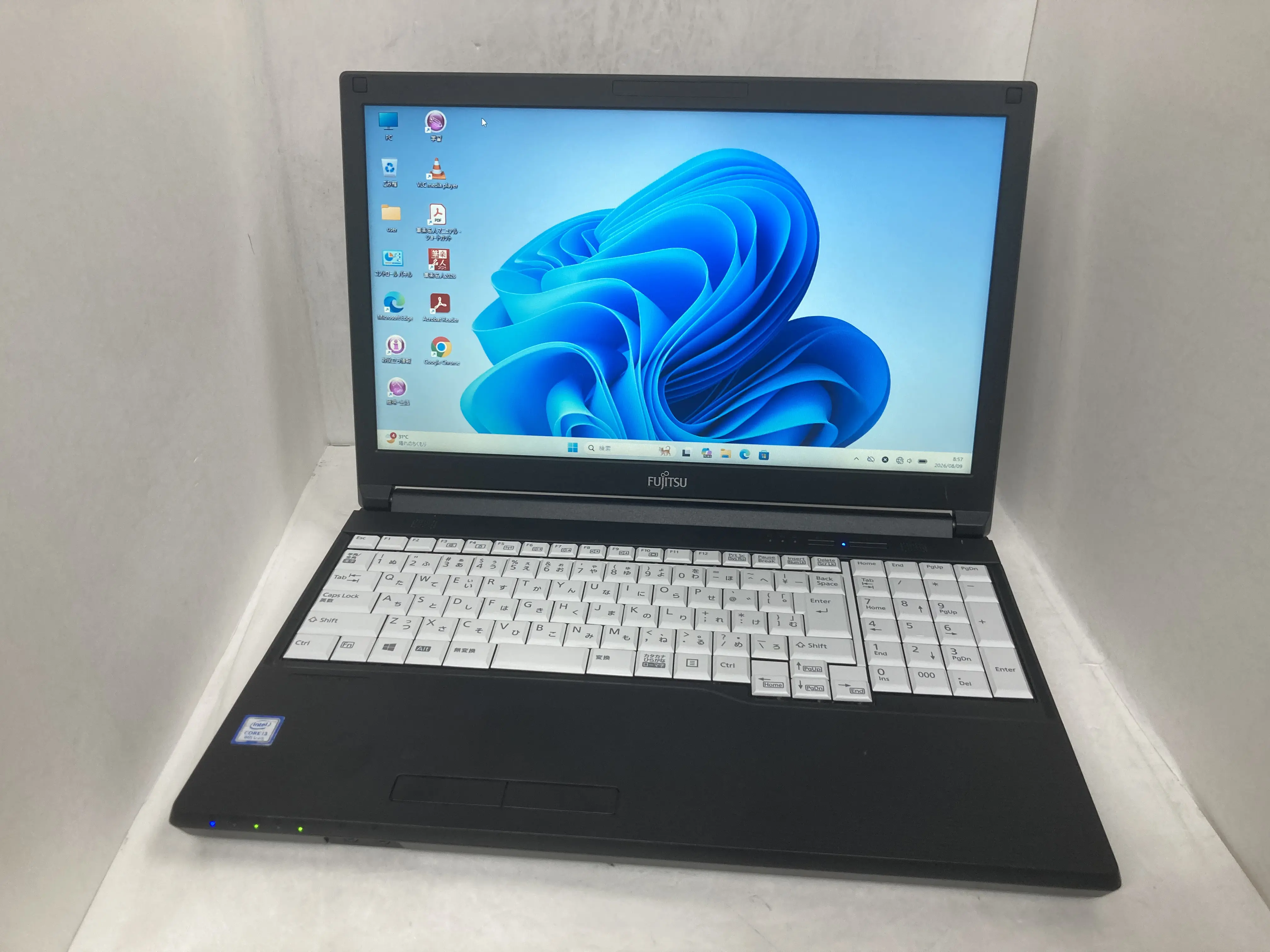 FUJITSU LIFEBOOK A579/C（第8世代Corei3）