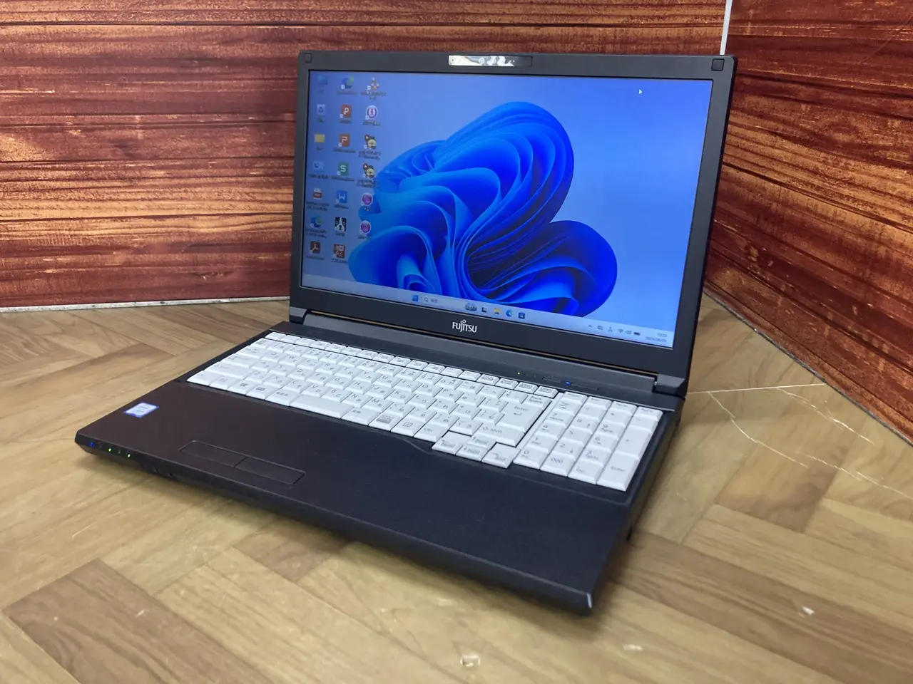富士通 LIFEBOOK A579/B