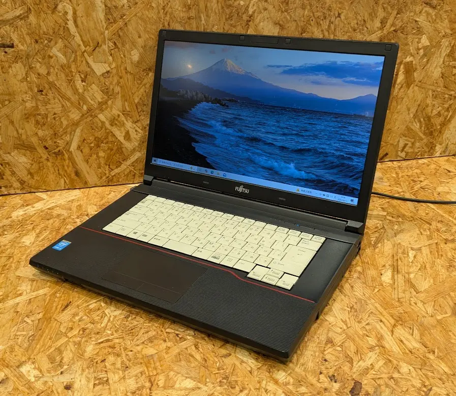 富士通 LIFEBOOK A744/M（第4世代CPU）