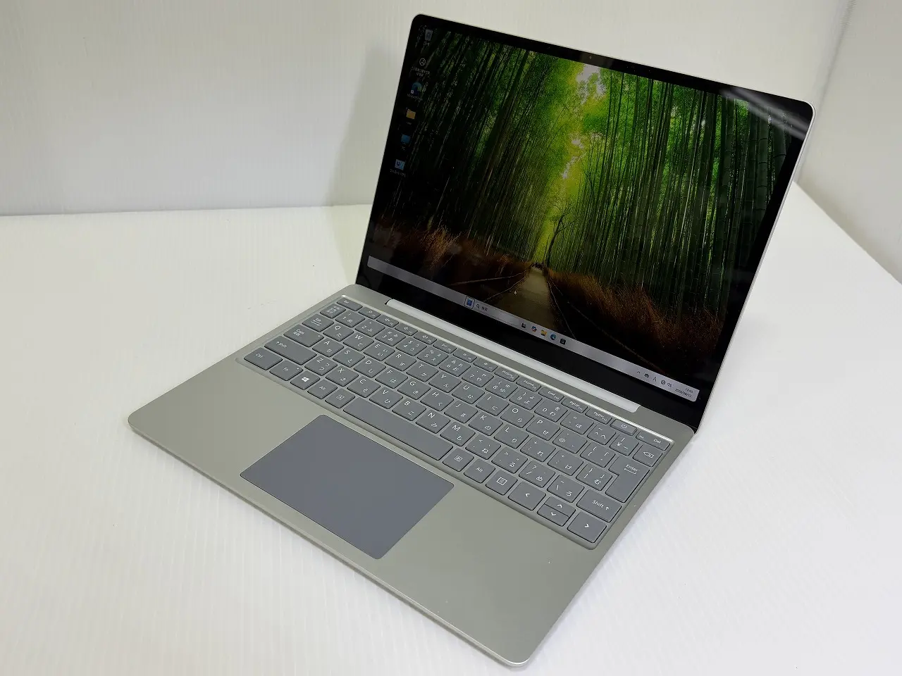 Microsoft Surface Laptop Go