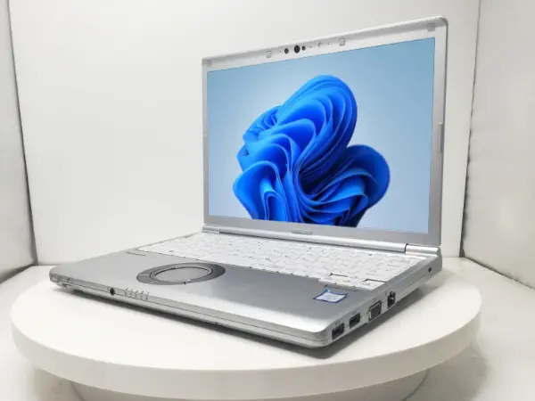 Panasonic Let's note CF-SV8（第8世代CPU）