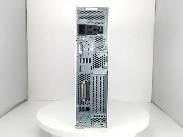 すぐ使用可能： 富士通　ESPRIMO D588/CX Corei5-9400 富士通 ESPRIMO D588/V（CPU：Corei5 8500 4.10Ghz/メモリ：8GB/SSD