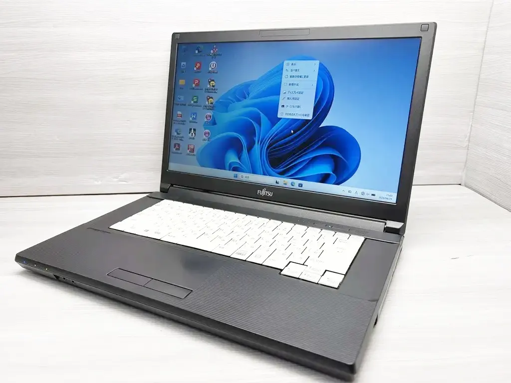 富士通 LIFEBOOK A579/B（第8世代CPU）