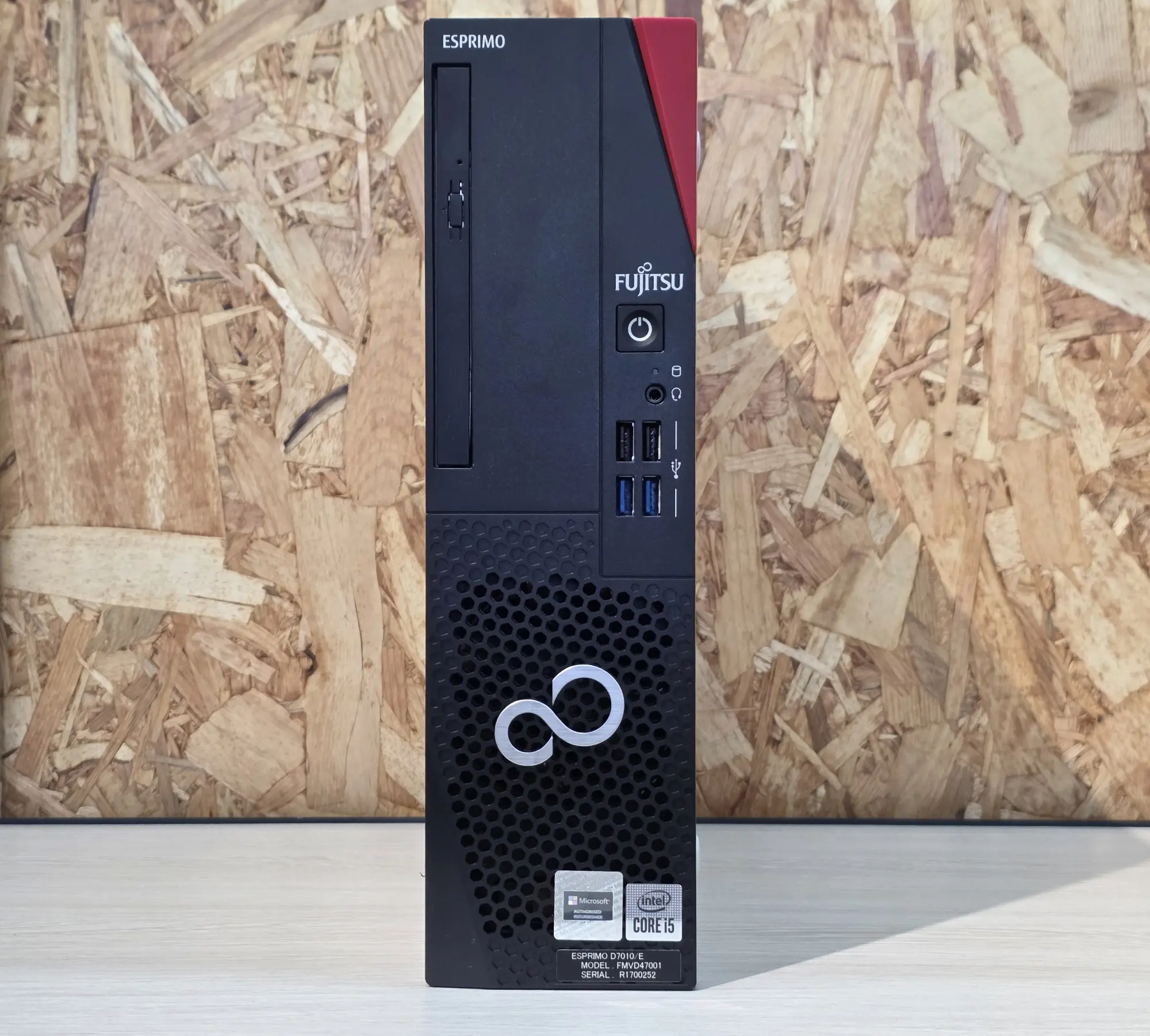富士通 ESPRIMO D7010/E（第10世代CPU）