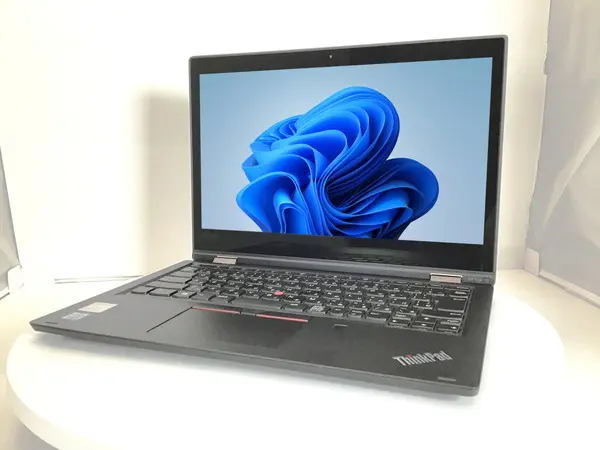 Lenovo ThinkPad L380（第8世代CPU）