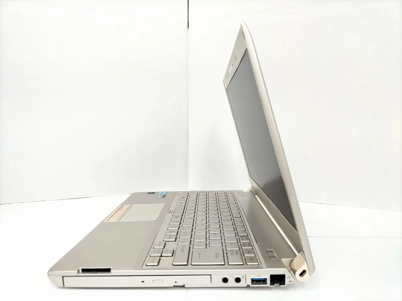 東芝 dynabook R732/37HK (CPU：Corei5-3230M 2.6GHz/メモリ：8GB/ HDD