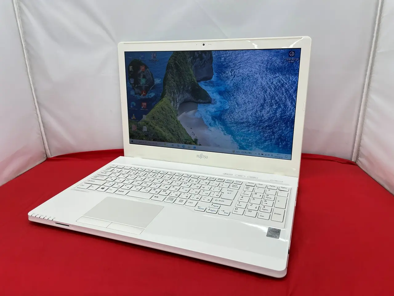 富士通 LIFEBOOK AH45/W　（Windows10モデル）