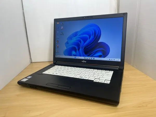 富士通 LIFEBOOK A579/B (わけあり)