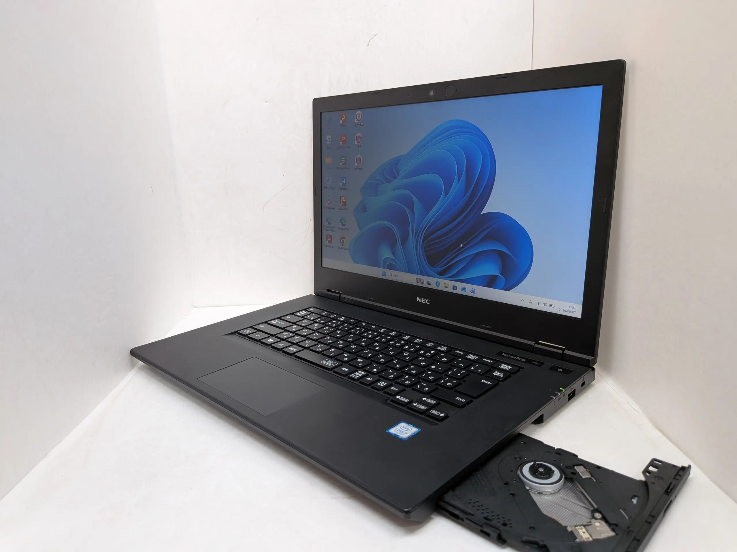 Versa Pro VKT16/X-5（第8世代Corei5）