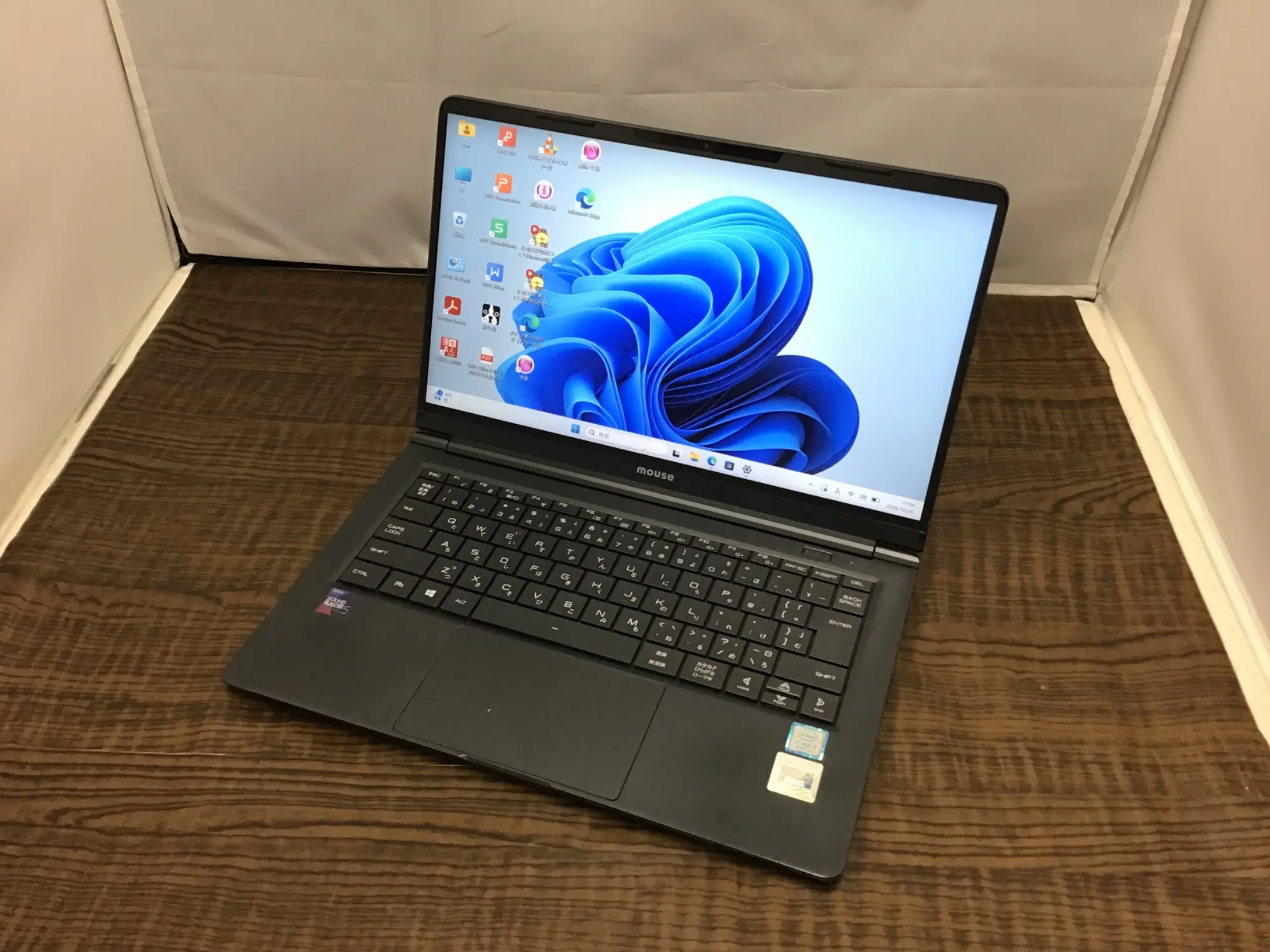 MouseComputer MB-X400 (CPU:Core i5-8265U 1.6GHz / メモリ:8GB / SSD:256GB) 【訳あり：パームレスト部分に割れあり】