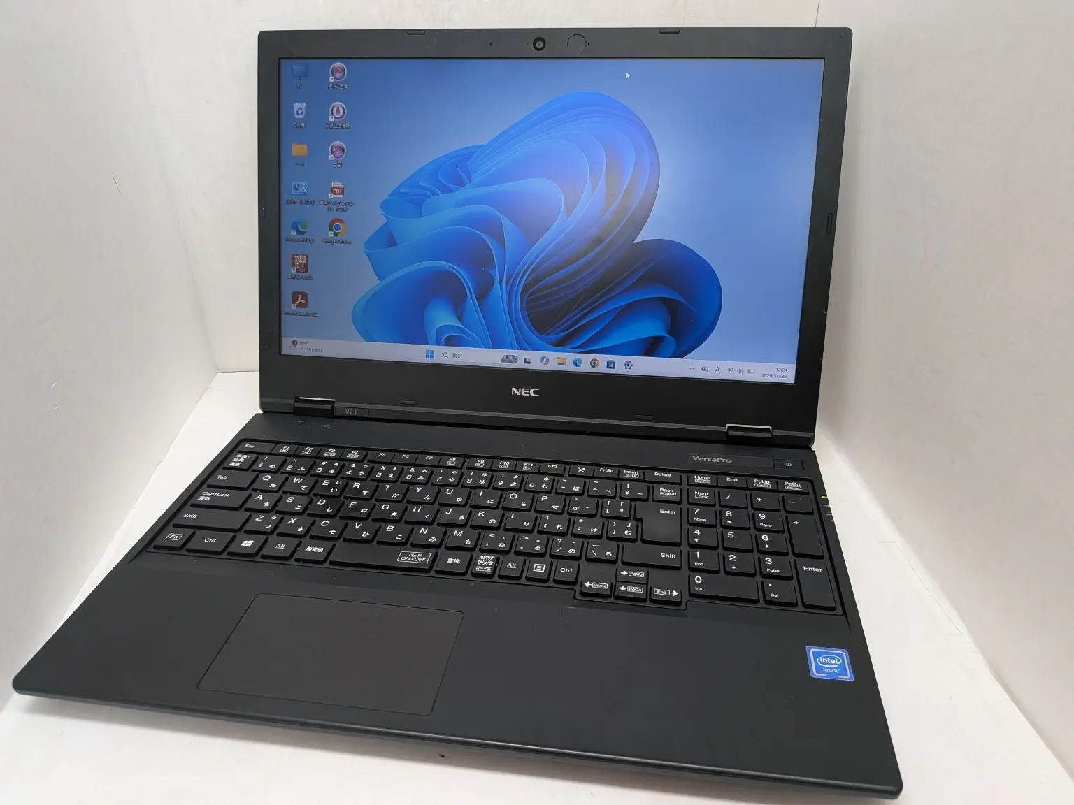 NEC VersaPro J VKE18/E-6（第8世代）
■Celeron/8GB/SSD128GB/Win11Pro■AC接続で据え置き使用に！テンキー付き15.6型ノート♪バッテリー不良の為訳アリ特価品！【天神店】
8/E-6
