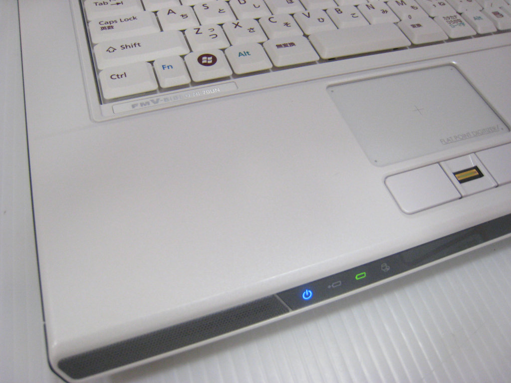 富士通 FMV-BIBLO NF70UN (Core 2 Duo T550 1.66GHz/2GB/80GB
